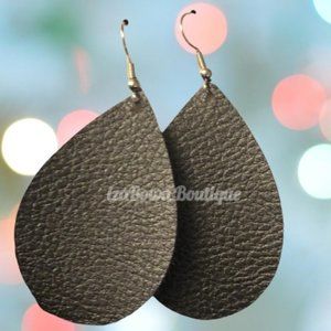 Black Teardrop Faux Leather Earring (2) ER2627 Handmade NWT Boutique